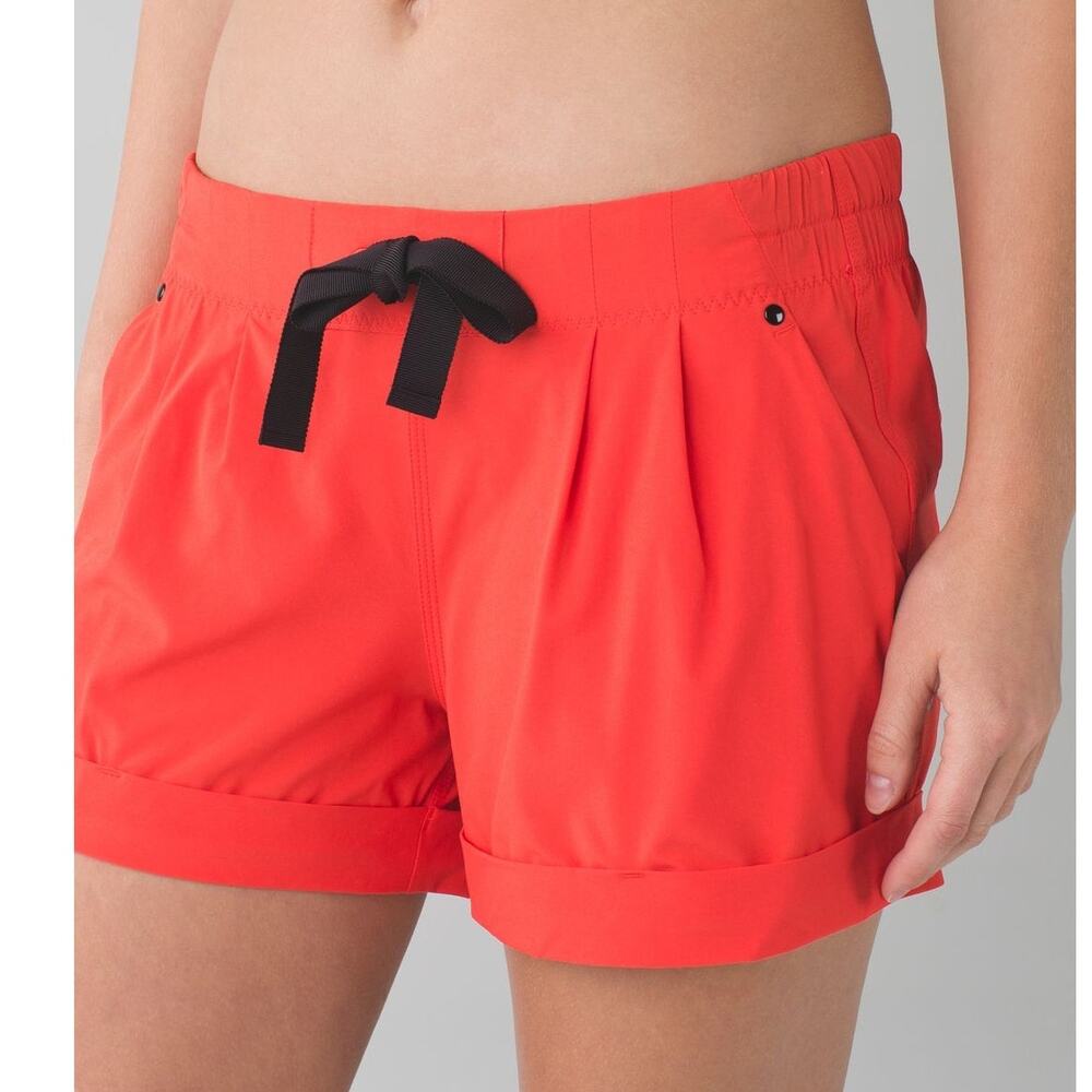 Lululemon Spring Break away short swift ultra drawstring pull on coral alarming